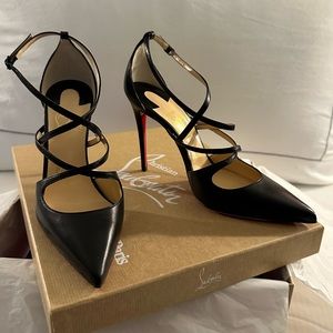 Christian Louboutin Crossfliketa heels